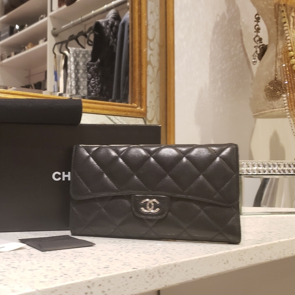 ***SOLD***100% Authentic Chanel Lambskin Long Flap - Picture 4 of 17